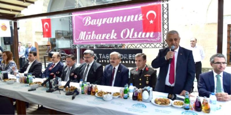 BAYRAMLAŞMA TÖRENİ TAŞ MEDRESE´DE YAPILDI
