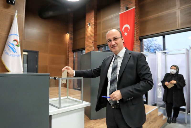 PAMUKKALE BELEDİYE MECLİSİ DENETİM KOMİSYONU ÜYELERİ SEÇİMLE BELİRLENDİ