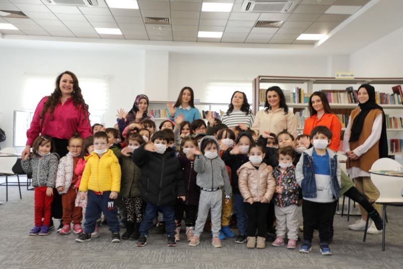 ANAOKULLU MİNİKLER KİTAPLA BULUŞTU