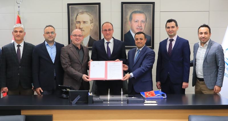 BAŞKAN ÖRKİ, SDS SÖZLEŞMESİNİ İMZALADI