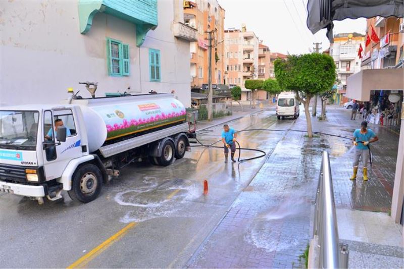 TEMİZLİK İŞLERİNDEN KENT GENELİNDE HUMMALI BAYRAM TEMİZLİĞİ - RAMAZAN BAYRAMI’NDA TEMİZLİK İŞLERİ TAM MESAİ YAPACAK