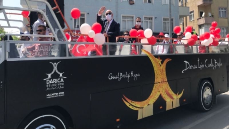 MORAL OTOBÜSÜ İLE ŞEHİR TURU ATARAK VATANDAŞLARI SELAMLADI
