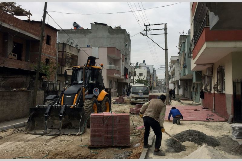 FEN İŞLERİ EKİPLERİ, AKDENİZ’İN ÇEHRESİNİ DEĞİŞTİRİYOR