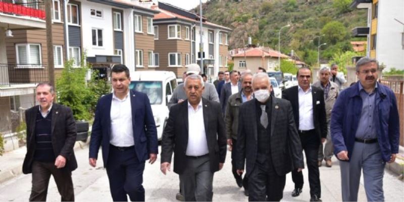 BAŞKANIMIZ ZEYBEK´TEN HASAN KARAAĞAÇ MAHALLESİ´NE ZİYARET