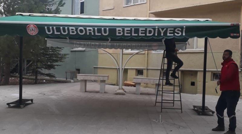 Musluk Camisinin Avlusuna 2 Adet Tente Yapıldı