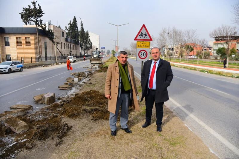 Hürriyet mahallemizde gerçekleştirdiğimiz yol yapım, bakım-onarım çalışmaları devam ediyor.