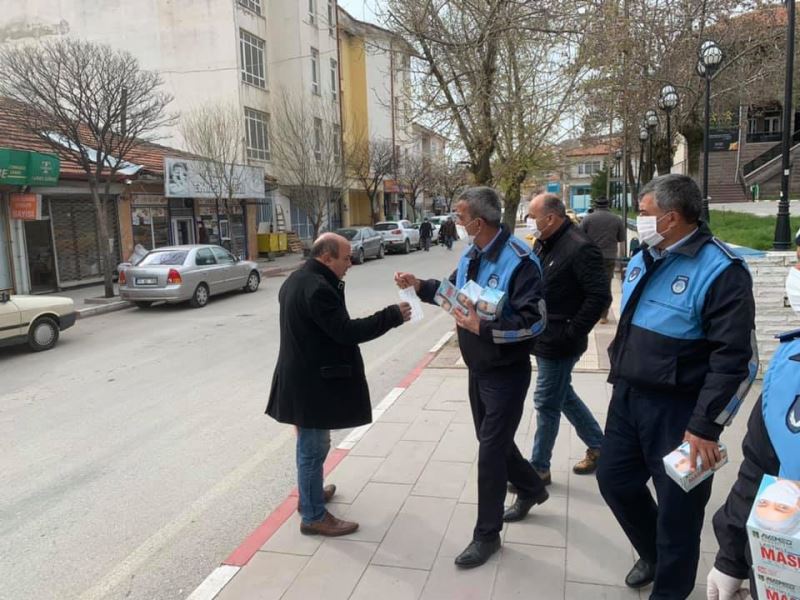 Keskin Belediyesi Zabıta Ekipleri Maske Dağıttı