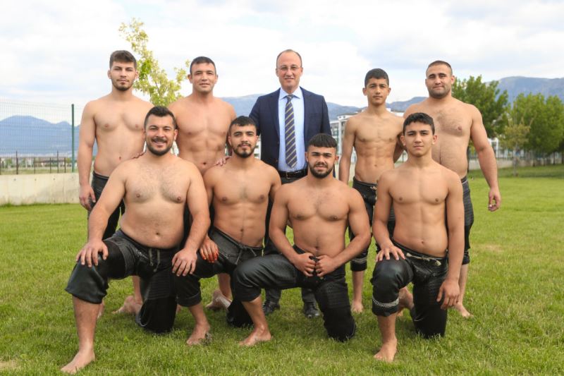 PAMUKKALELİ PEHLİVANLAR ER MEYDANINA HAZIR