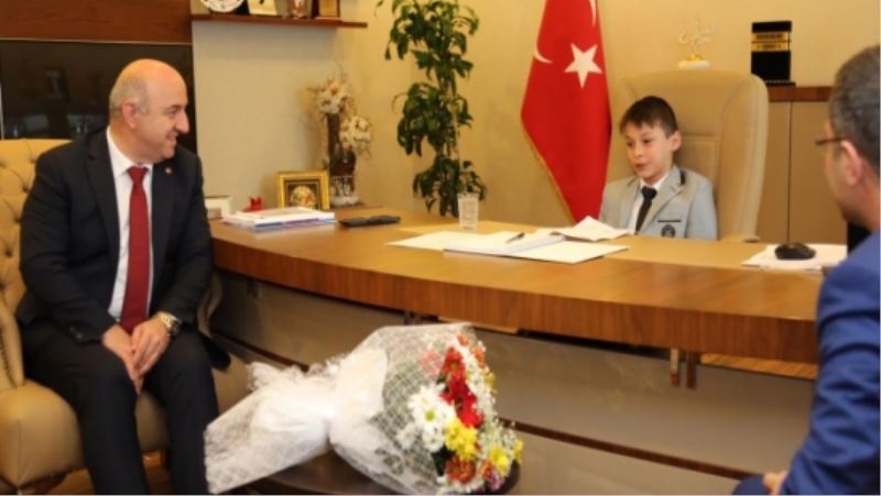BAŞKAN BIYIK KOLTUĞU DEVRETTİ