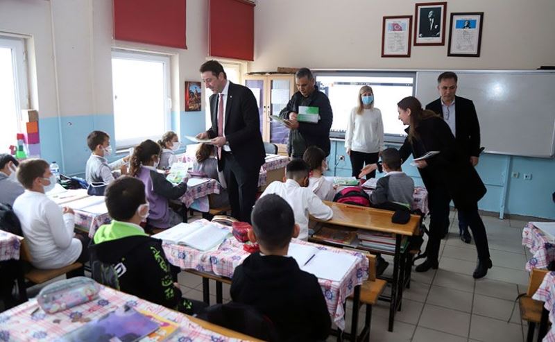 “Defne’Nin Bandırma (Panormos) Defteri”. Bu Kitabın İçinde Ne Var?