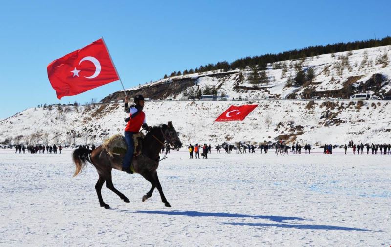 Uluslararası Altın At Kristal Göl Festivali