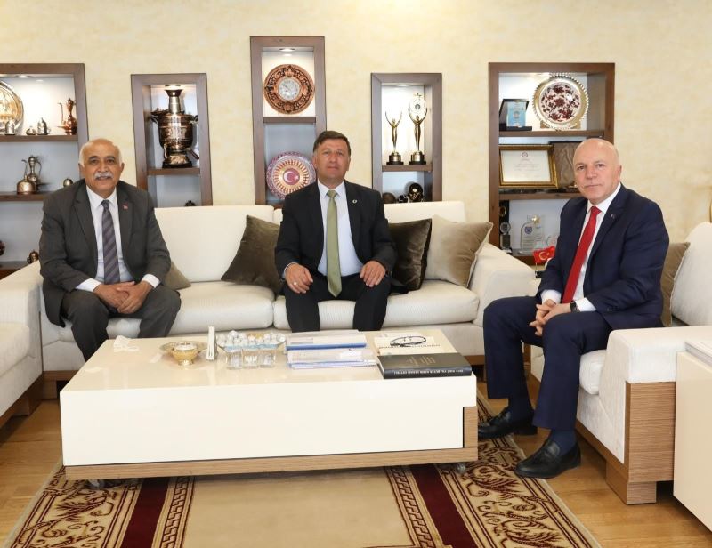 Posof Belediye Başkanımız ile birlikte Erzurum Büyükşehir Belediye Başkanı Sayın Mehmet SEKMEN