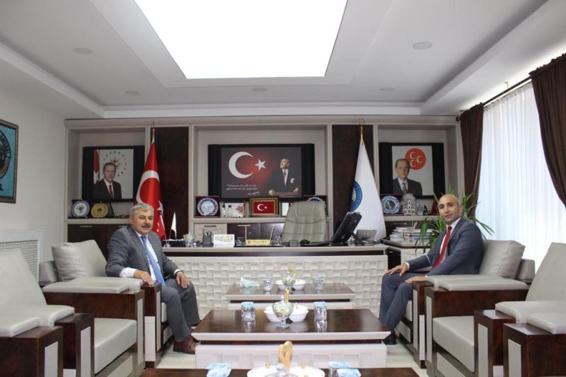 YENİ ATANAN KAYMAKAMIMIZ İADEYİ ZİYARETTE BULUNDU