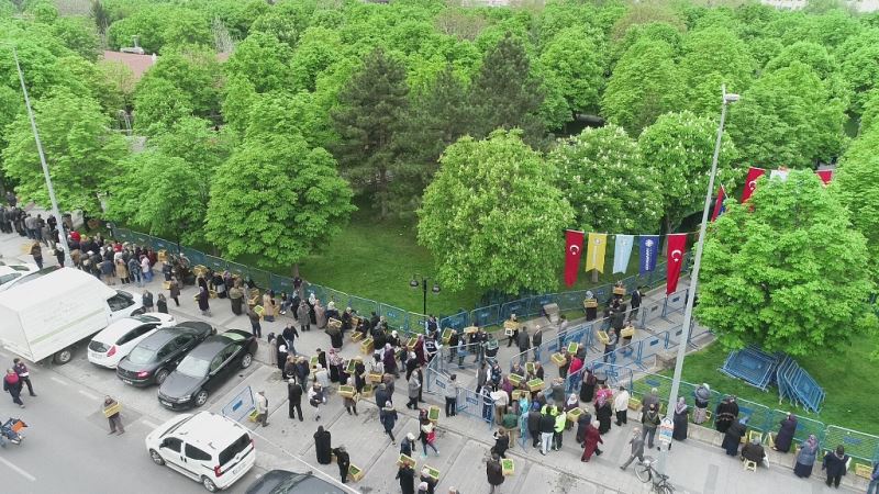 KOCASİNAN’IN DOMATES EFSANESİ GERİ DÖNDÜ