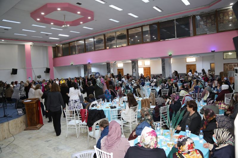 Şavşat Belediyesi’nden Coşkulu Anneler Günü Kutlaması
