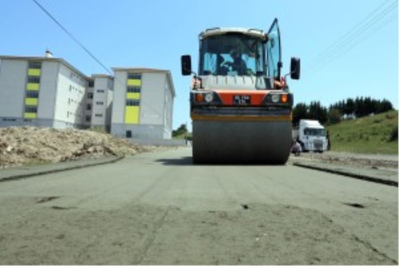KIZILPINAR’DA 3 BİN 500 METREKARE SIKIŞTIRILMIŞ BETON YOL YAPIMI TAMAMLANDI