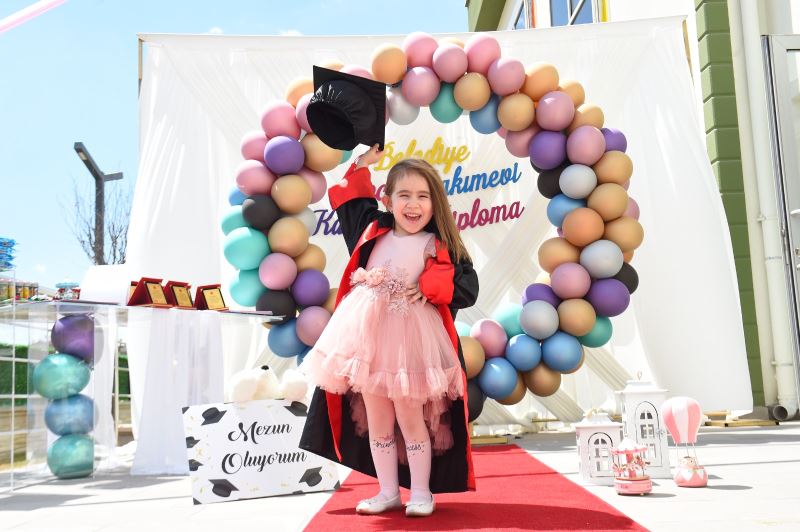 Çocuk Bakımevi’nde Karne Ve Diploma Heyecanı