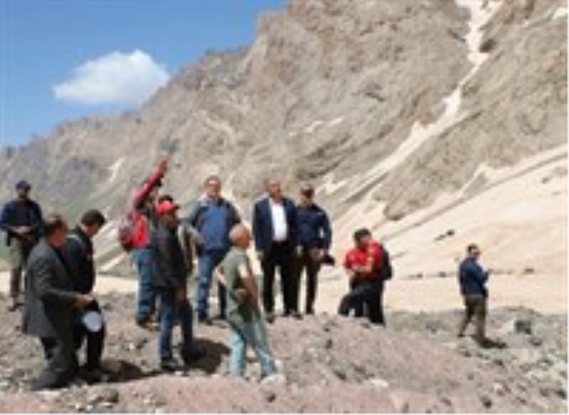 Eşsiz  Güzellikteki Cilo Dağları Cennet Cehennem Vadisi