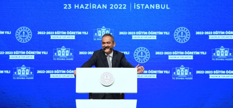 BAKAN ÖZER