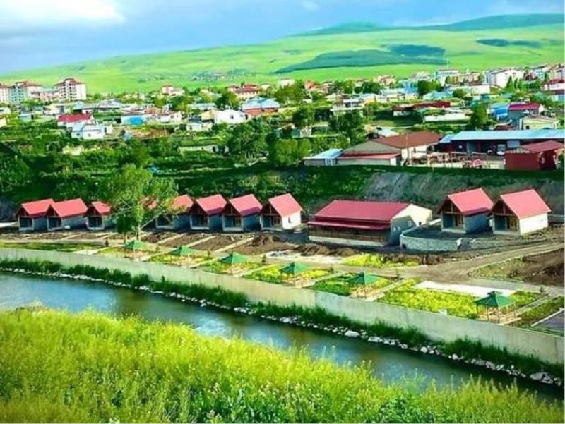 KURA NEHRİ KIYISINA KURULAN 