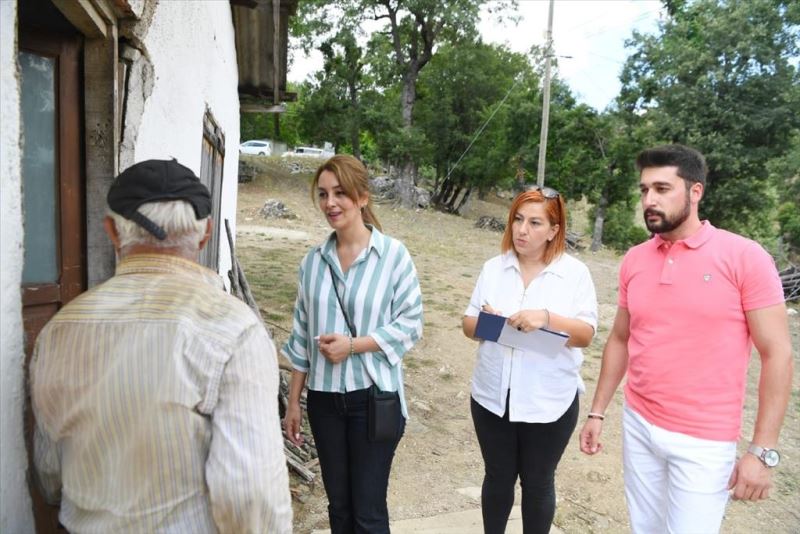 Kapı kapı dolaşarak vatandaşı dinlediler