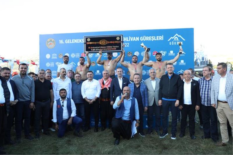 16. GÖKBEL YAĞLI PEHLİVAN GÜREŞLERİ’NİN ŞAMPİYONU ŞİMŞEK OLDU