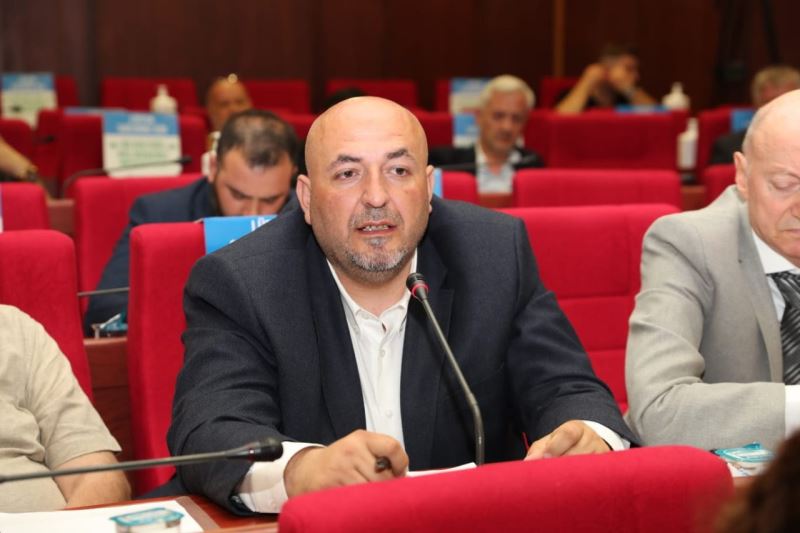 ÇETİN SARICA: EMEĞİNİZE DEĞİL AMA ALGINIZA SAĞLIK!