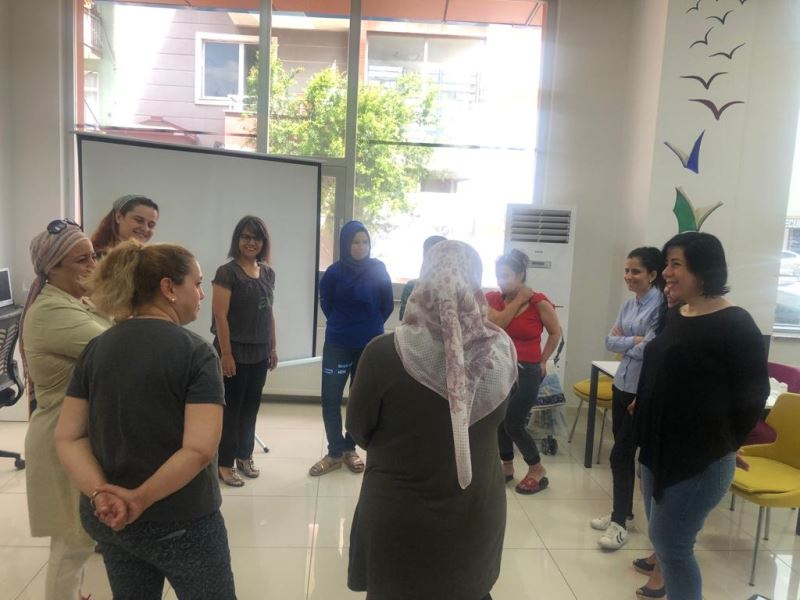 İZMİT BELEDİYESİ KADIN TİYATROSU İLK DERSİNE İZGİM’DE BAŞLADI