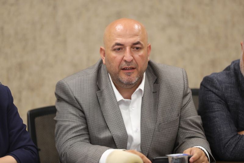 ÇETİN SARICA, “BİZ BELEDİYENİN MALI OLSUN, İSTİYORUZ, AKP’LİLER KİRALAMACILAR KAZANSIN İSTİYOR”