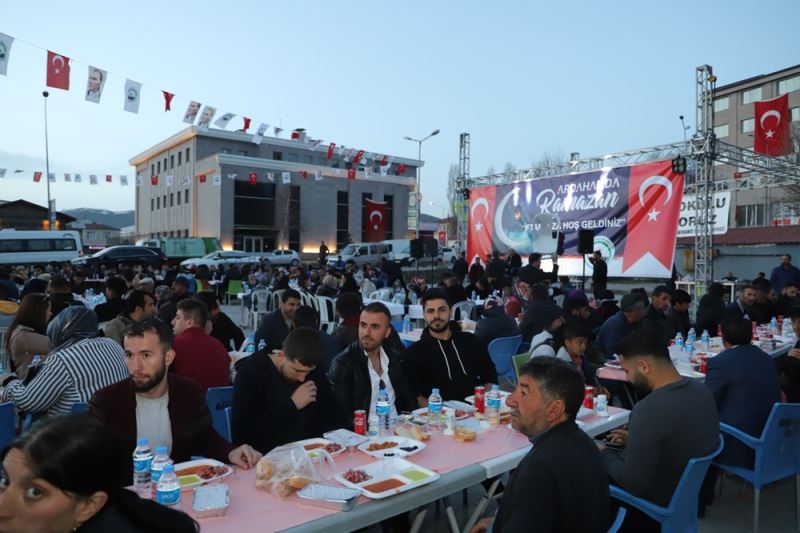 BELEDİYENİN İFTAR YEMEĞİNE YOĞUN İLGİ