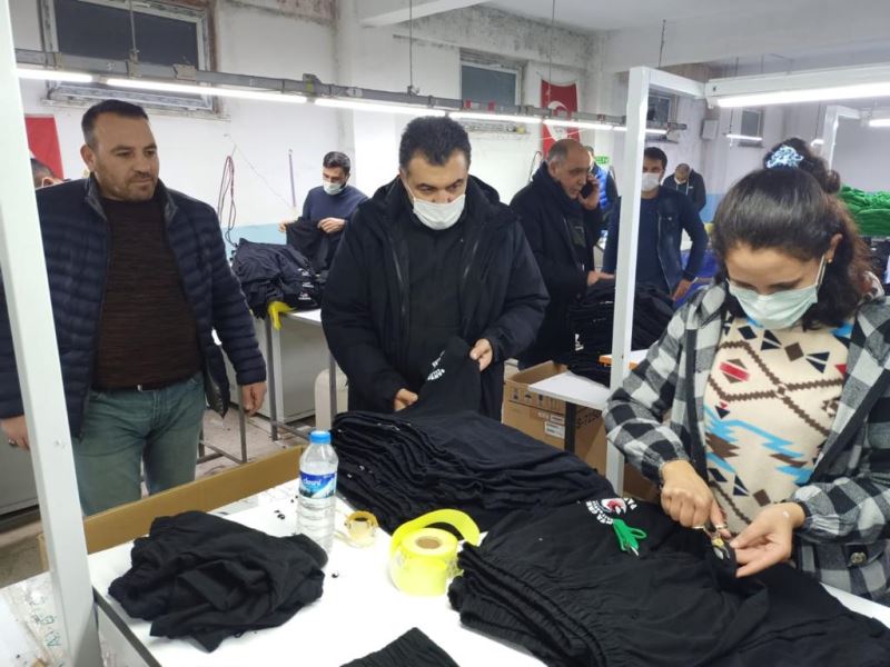 BAŞKAN DEMİR’DEN TEKSTİLCİLERE ÖNEMLİ ÇAĞRI: GELİN ARDAHAN’DA İŞSİZLİĞİ BİTİRELİM