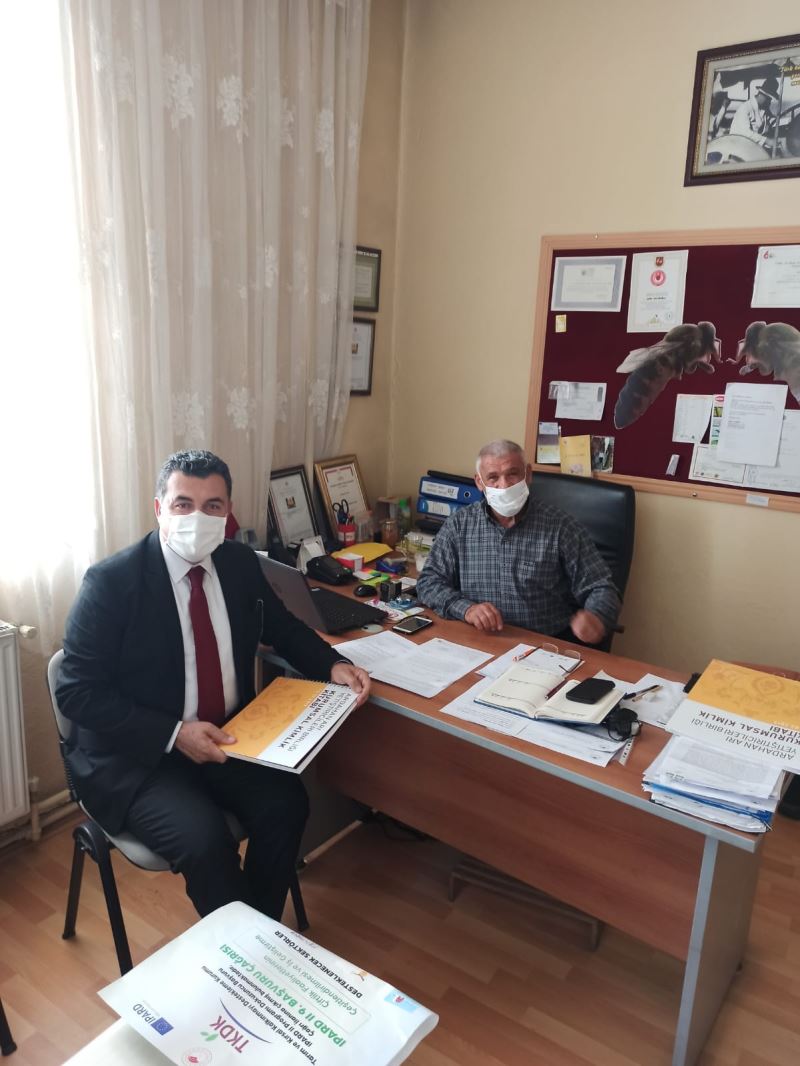 BAŞKAN DEMİR, ARICILAR BİRLİĞİNİ ZİYARET ETTİ