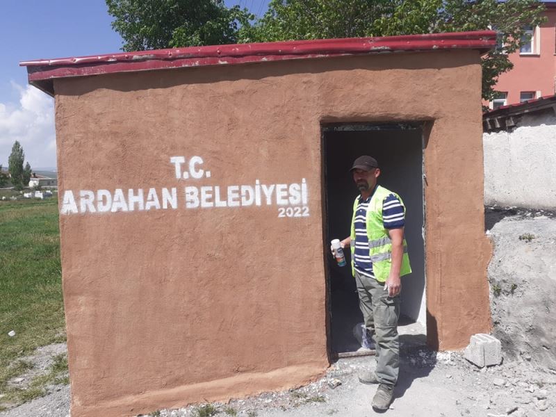 BELEDİYE’DEN MAHALLE MEZARLIĞINA MALZEME DEPOSU
