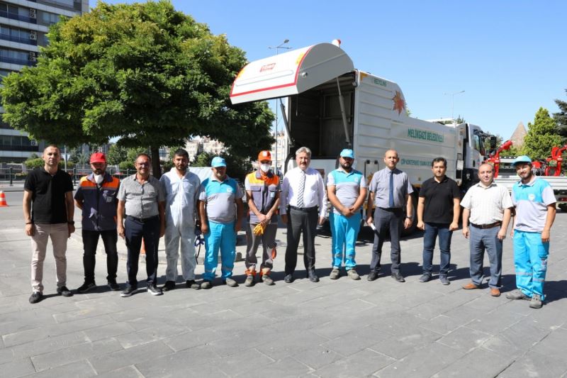 MELİKGAZİ BELEDİYESİ TEMİZLİK ÇALIŞMALARINDA SINIR TANIMIYOR