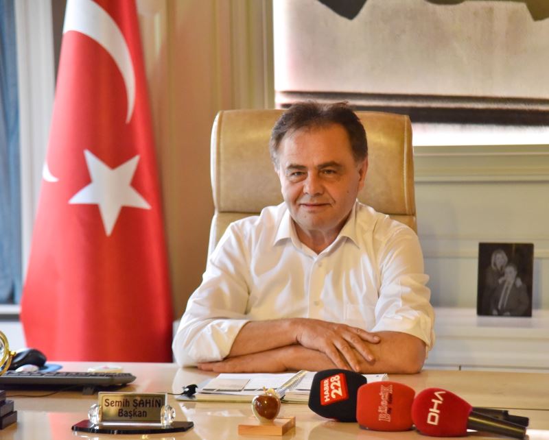 BELEDİYE BAŞKANI SEMİH ŞAHİN:  ‘’BİLECİKLİLER OLARAK HER ZAMAN KURUCUMUZUN ARKASINDA OLACAĞIZ’’