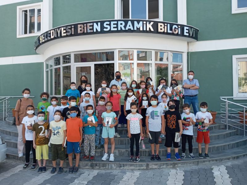 ÇOCUKLAR MATEMATİĞİ EĞLENEREK, DOKUNARAK VE MÜZİK EŞLİĞİNDE ÖĞRENDİ