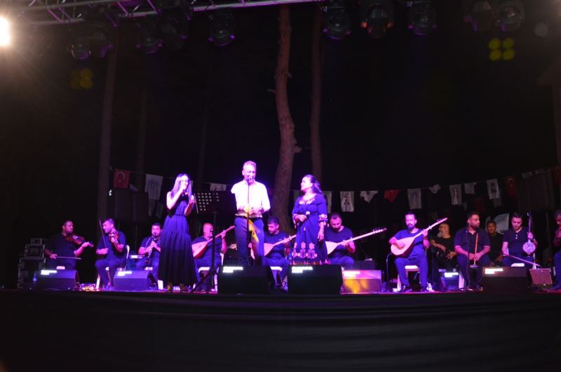 Mersin Büyükşehir’den Tarsus Çamalan’da Halaylı, Türkülü Konser