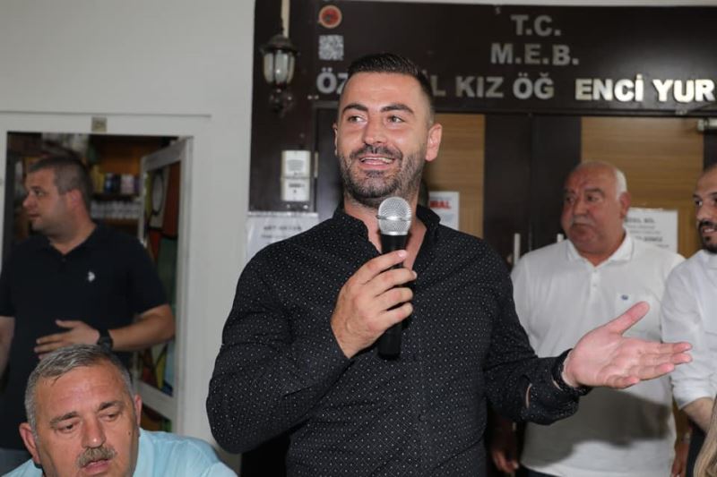 HÜRRİYET, “İZMİT’TE BAŞIMIZ DİK GEZİYORUZ”