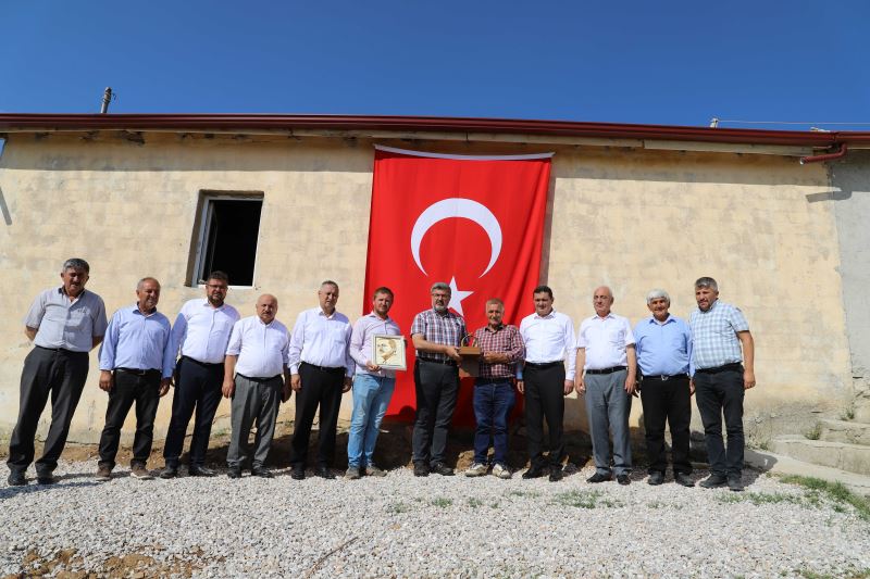 Şehidimiz Piyade Sözleşmeli Er Cüneyt Taşyürek in Ailesine Taziye Ziyareti