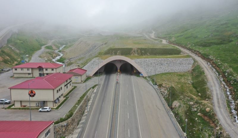 ULAŞTIRMA VE ALTYAPI BAKANLIĞI: OVİT TÜNELİ İLE YILDA 15.5 MİLYON TL TASARRUF SAĞLADIK