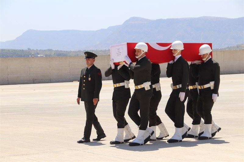 Şehidimiz Piyade Teğmen Ömer Bağra Dualarla Ebediyete Uğurlandı