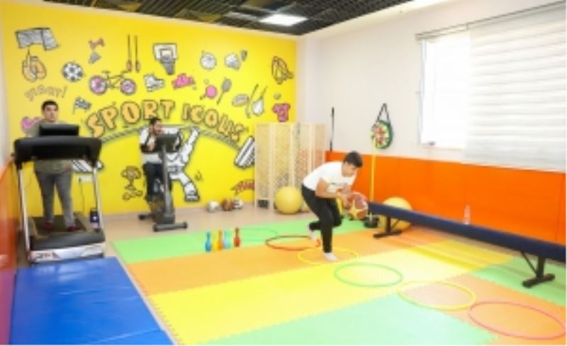 Özel gereksinimli bireyler, aktif yaşam merkeziyle sosyalleşiyor