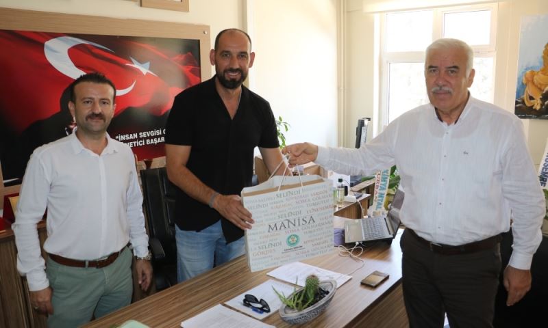 Kulüp Başkanı Güzgülü