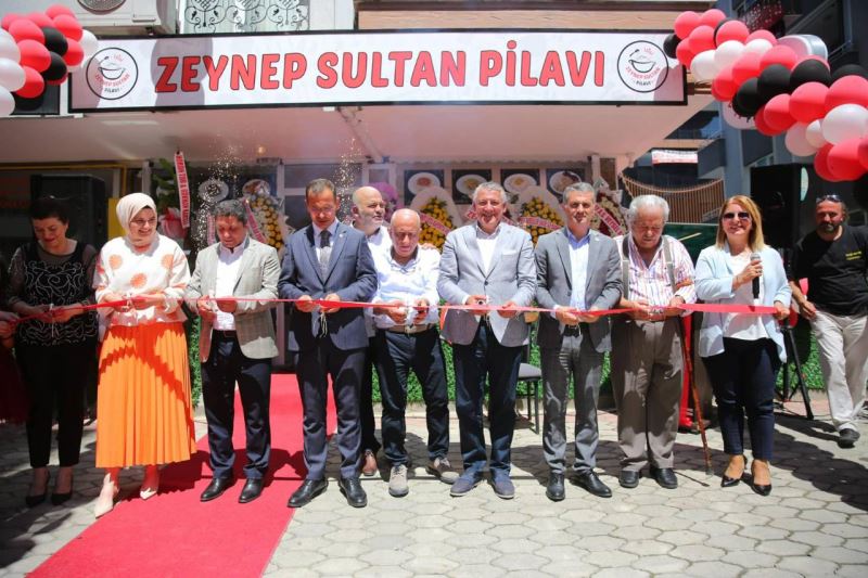 Zeynep Sultan Pilavı Açıldı