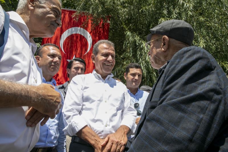 Başkan Seçer, Mut’un Kırsal Mahallelerini Karış Karış Gezdi, Vatandaşlarla Buluştu