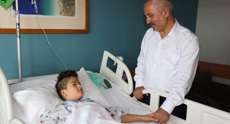 Başkan Amcalarından sünnet çocuklarına moral ziyareti