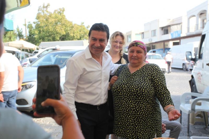 BAŞKAN AHMET ARAS, YALIKAVAK PAZARYERİNDE