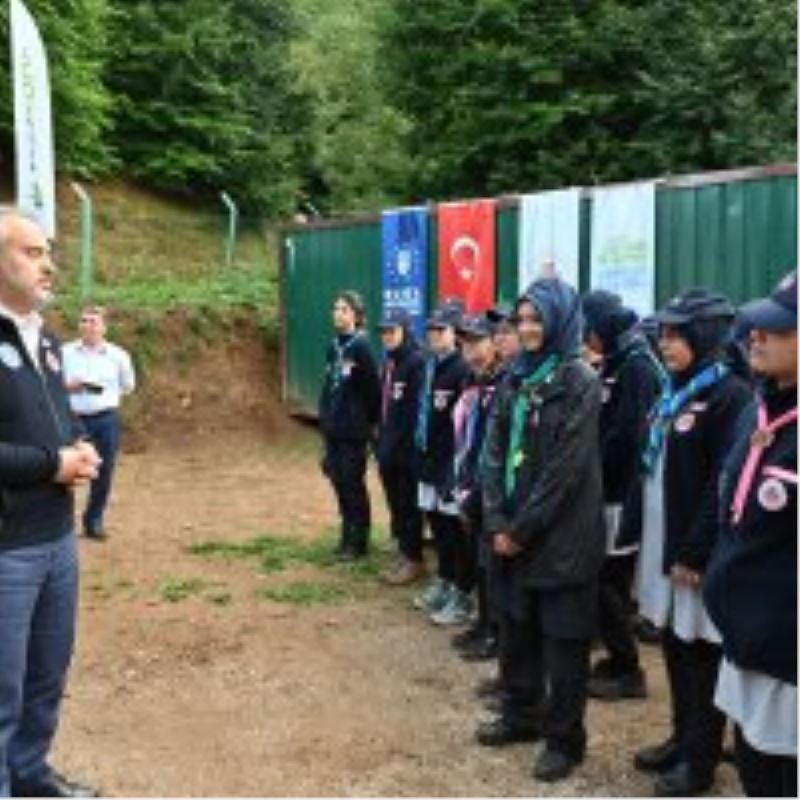İzcilerin Uludağ eteklerinde kamp keyfi