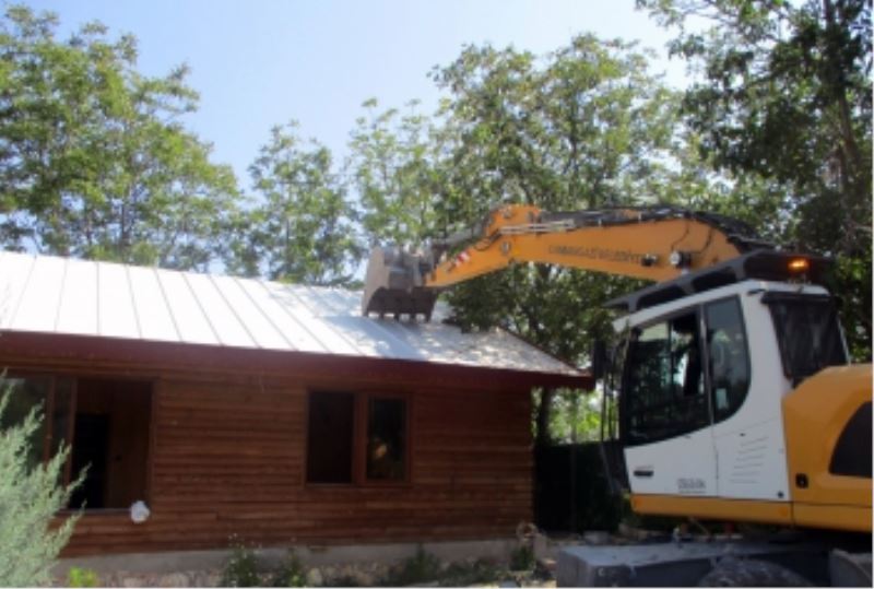 Uludağ Eteklerinde Kaçak Yapı Operasyonu