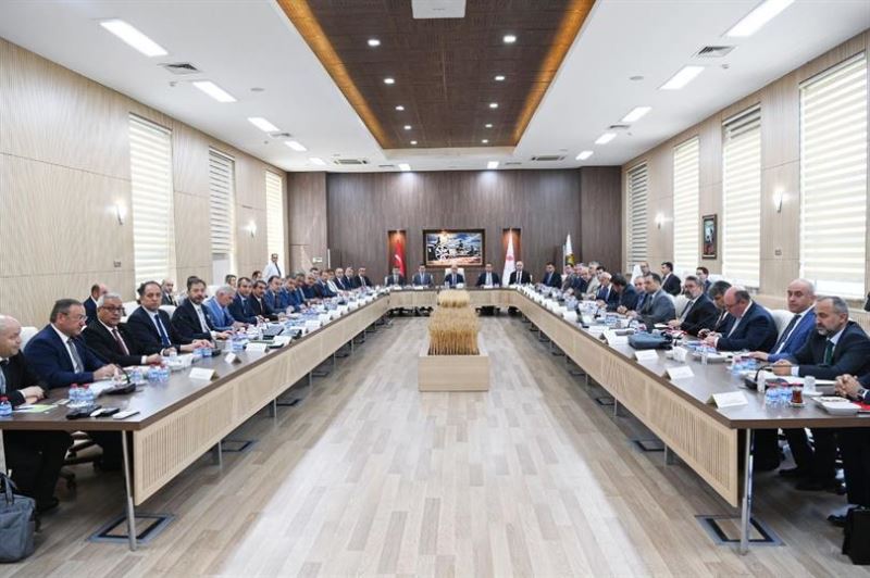 BAKAN KİRİŞCİ, BİRİM AMİRLERİYLE BİR ARAYA GELDİ